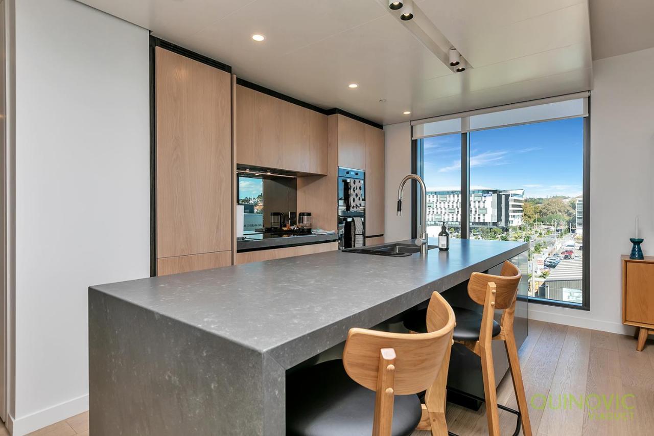 Qv Brand New Luxury Apt With Tandem Carpark - 975 Окленд Экстерьер фото